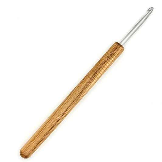 addiNature Olivenholz-Häkelnadel – Handwerk & Natur vereint